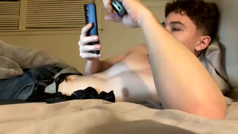 Snapshot of yungstudbev chatting on February 28, 3:37 am yungstudbev online show from February 28, 3:37 am