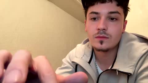 Snapshot of yungstudbev chatting on September 23, 5:23 am yungstudbev online show from September 23, 5:23 am