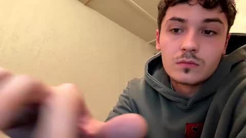 Snapshot of yungstudbev chatting on October 4, 1:36 am yungstudbev online show from October 4, 1:36 am