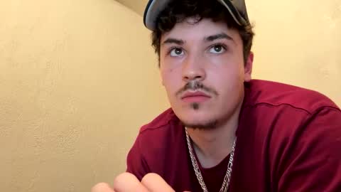 Snapshot of yungstudbev chatting on October 21, 2:49 am yungstudbev online show from October 21, 2:49 am