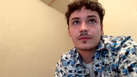 Snapshot of yungstudbev chatting on October 7, 5:31 pm yungstudbev online show from October 7, 5:31 pm