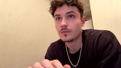 Snapshot of yungstudbev chatting on September 18, 12:03 am yungstudbev online show from September 18, 12:03 am