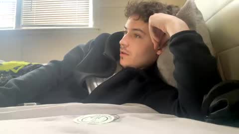 Snapshot of yungstudbev chatting on March 7, 7:38 pm yungstudbev online show from March 7, 7:38 pm