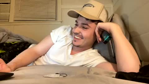 Snapshot of yungstudbev chatting on March 8, 5:38 am yungstudbev online show from March 8, 5:38 am