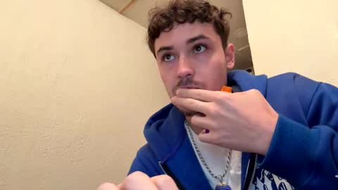 Snapshot of yungstudbev chatting on September 14, 11:28 pm yungstudbev online show from September 14, 11:28 pm