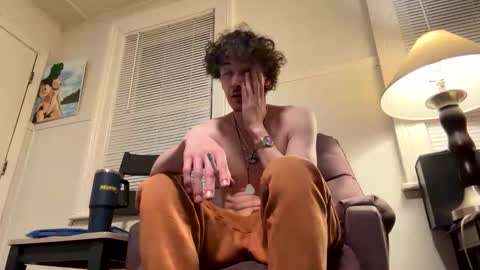 yungstudbev online show from March 2, 3:11 am