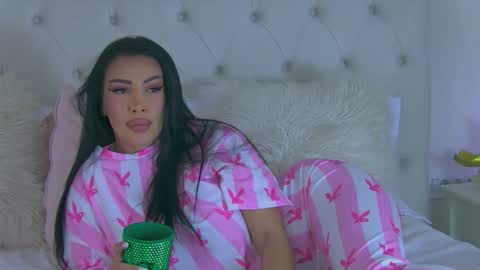 Laura online show from April 22, 6:09 am