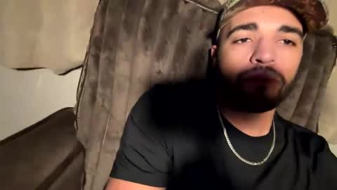 yyyyttttone online show from November 8, 10:07 am