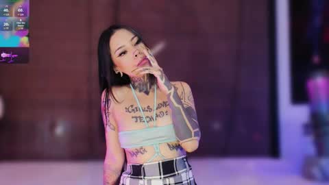 Snapshot of z_e_t_h_a chatting on October 10, 3:01 am tazzie online show from October 10, 3:01 am