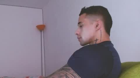 Snapshot of zac_colleng07 chatting on December 22, 10:47 pm Zac Colleng online show from December 22, 10:47 pm