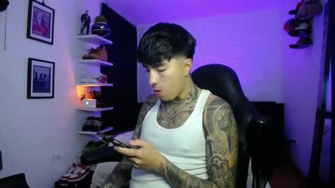 zac_muller1 online show from January 11, 12:00 pm