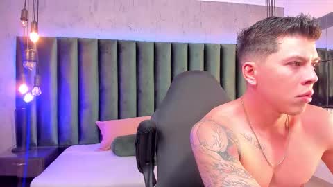 zacandmarcosmg_ online show from December 5, 4:34 am