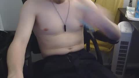 zachmcw25 online show from March 27, 3:45 am