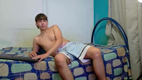 ZackMontiel07 online show from January 17, 9:52 am