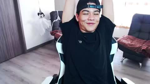 zackss_player online show from October 25, 2:50 pm