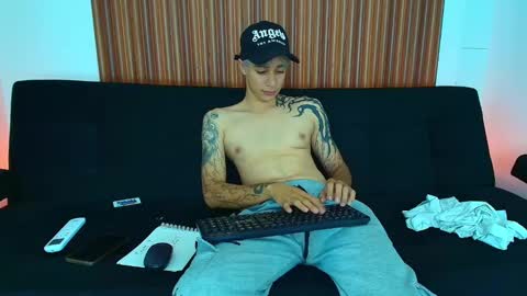 zack online show from February 25, 11:26 pm