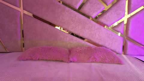 Claire  online show from November 14, 6:21 pm