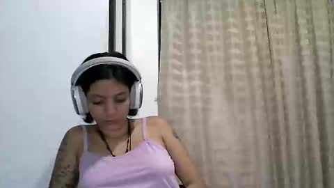 Zafiro online show from May 2, 11:27 am