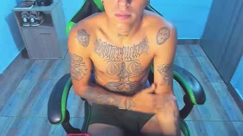 BiG Zafiro online show from December 14, 11:49 am