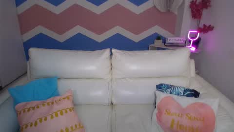 Zahira  online show from February 17, 8:30 pm