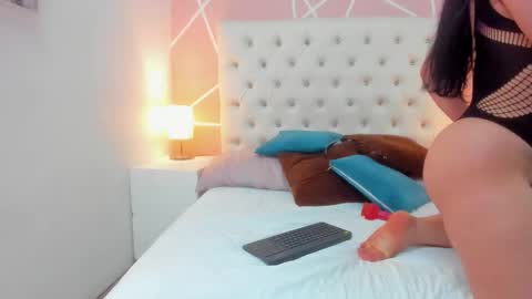 zalma_smith online show from September 11, 8:32 pm