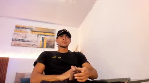 Zander online show from August 4, 1:07 pm