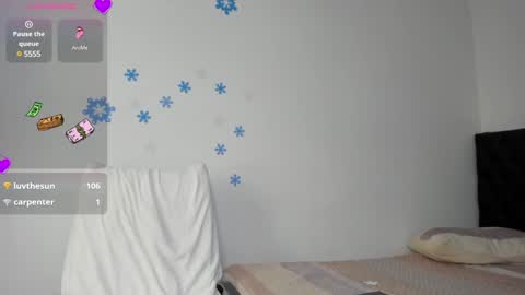 Snapshot of zandra_kiman chatting on December 20, 8:01 pm Zandra online show from December 20, 8:01 pm