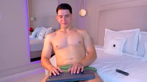 Zane Dawson online show from November 30, 8:10 am