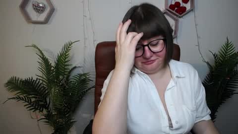 zannadreil online show from April 14, 7:06 pm