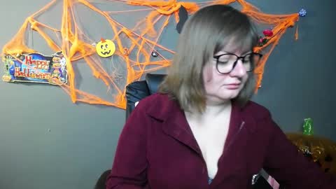 zannadreil online show from November 3, 7:26 pm