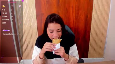 Snapshot of zara_andersson chatting on October 20, 1:05 pm Zara online show from October 20, 1:05 pm