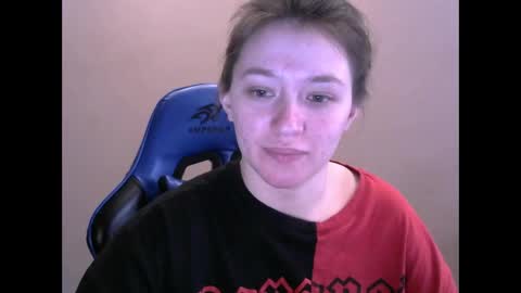 Snapshot of zara_golden chatting on January 22, 6:31 am chaturcum online show from January 22, 6:31 am