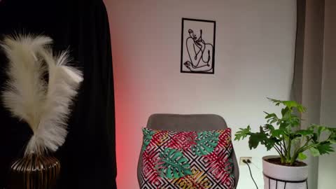 Zara Nova online show from April 19, 2:01 am