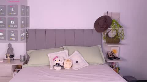 zarah online show from March 1, 7:40 pm