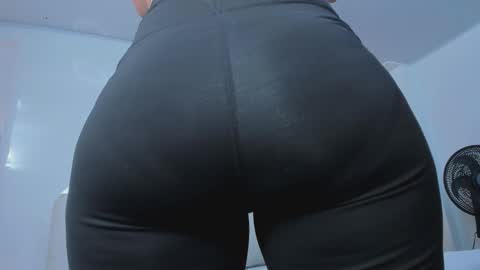 Zenda Evans online show from March 21, 4:29 am