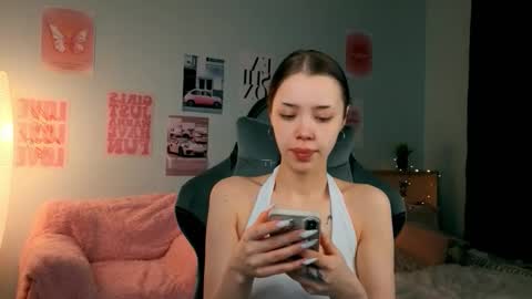 Lara online show from February 22, 8:00 pm