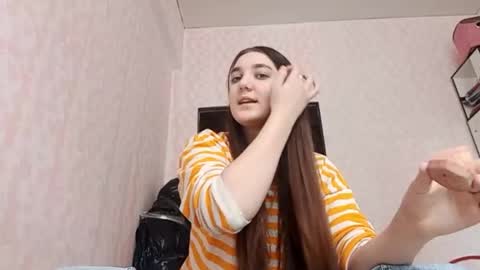 zeniabrossoit online show from February 18, 5:51 am