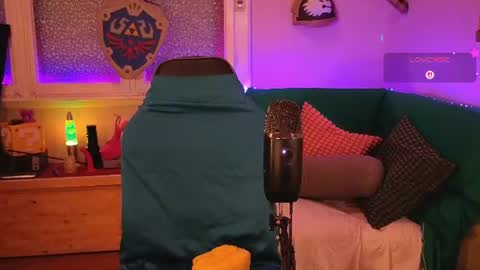 zesty_peach online show from June 12, 5:06 am