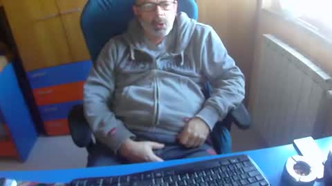 zeus58100 online show from October 28, 11:11 am