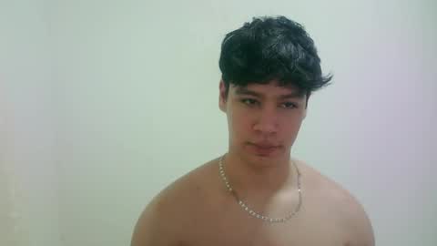 zeus_183 online show from May 5, 3:35 am