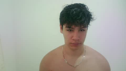 zeus_183 online show from July 5, 9:44 pm