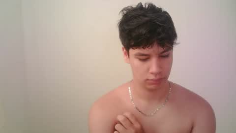 zeus_183 online show from July 2, 7:41 pm