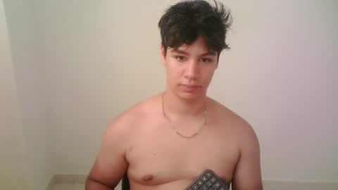 zeus_183 online show from July 11, 8:45 pm