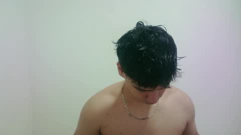 zeus_183 online show from April 7, 5:31 am