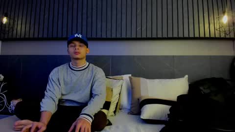 zeus online show from February 13, 7:35 am