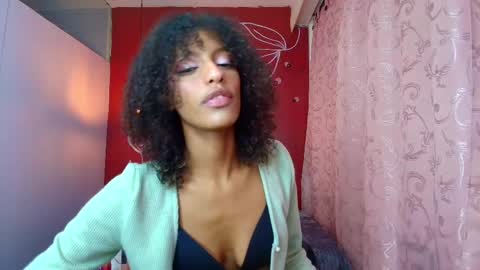 Zia Green online show from February 27, 1:17 pm