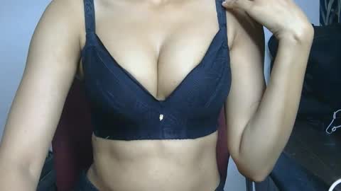 Snapshot of ziyaa_1 chatting on October 12, 4:27 am Ziyaa online show from October 12, 4:27 am