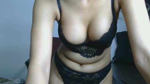 Snapshot of ziyaa_1 chatting on October 6, 4:30 am Ziyaa online show from October 6, 4:30 am
