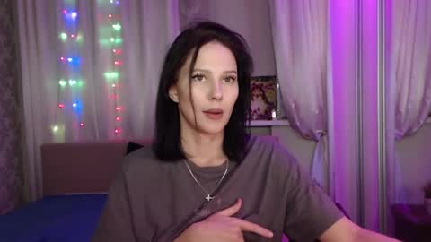Snapshot of zlatagoddess chatting on February 15, 6:23 pm Zlata online show from February 15, 6:23 pm