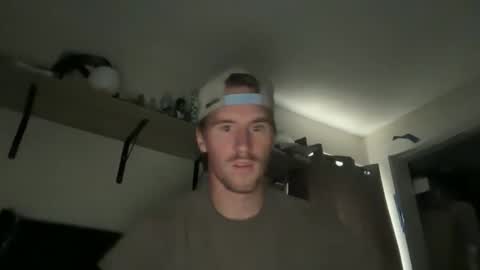 Snapshot of zmac0214 chatting on October 25, 4:29 pm Gregm0419 online show from October 25, 4:29 pm